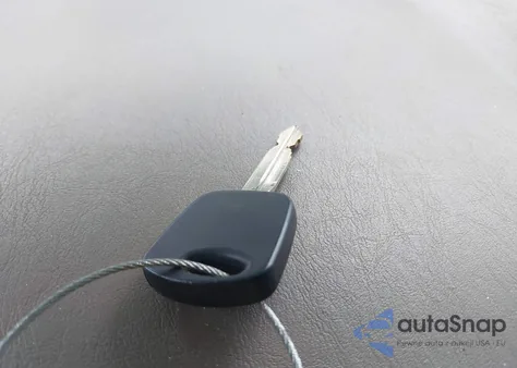 2001 Ford Escape Xlt from USA, damaged, VIN 1FMYU03181KA16847